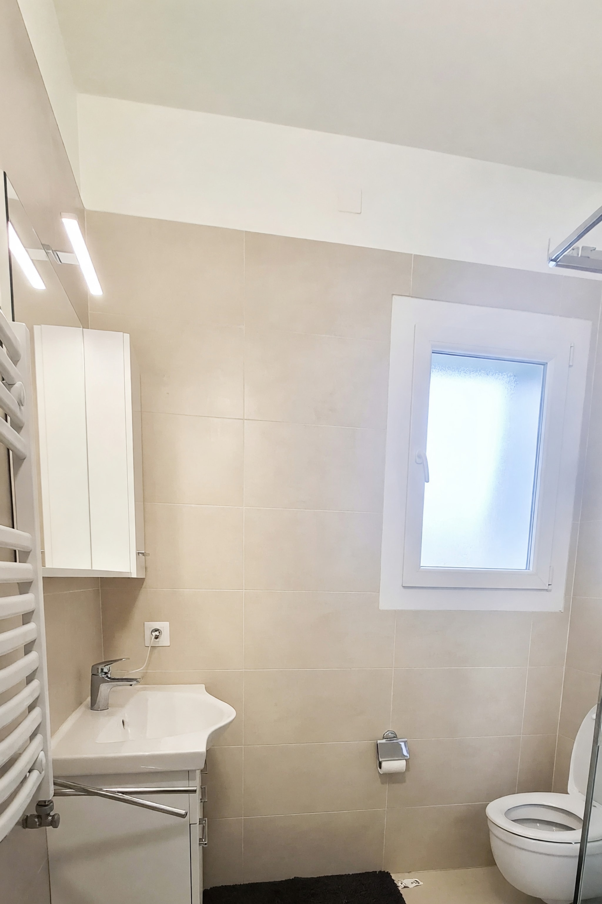 Accogliente appartamento 1,5 locali in posizione centrale con ampio bagno finestrato e spese incluse nel canone - Chiasso - foto 6