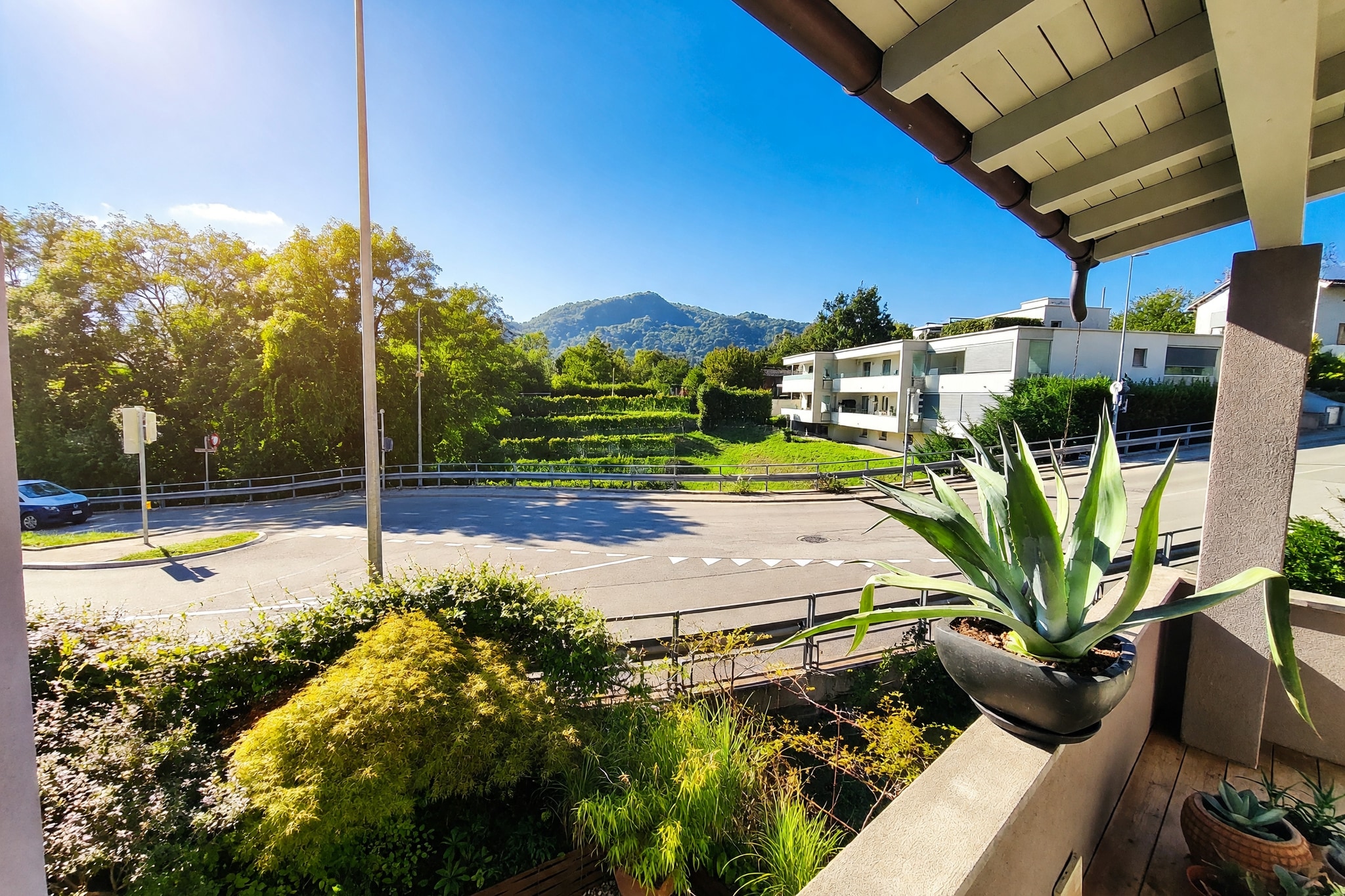 Affascinante casa bifamiliare 7 locali ristrutturata con giardino privato di 250 m² nel caratteristico nucleo di Davesco - Davesco - foto 10