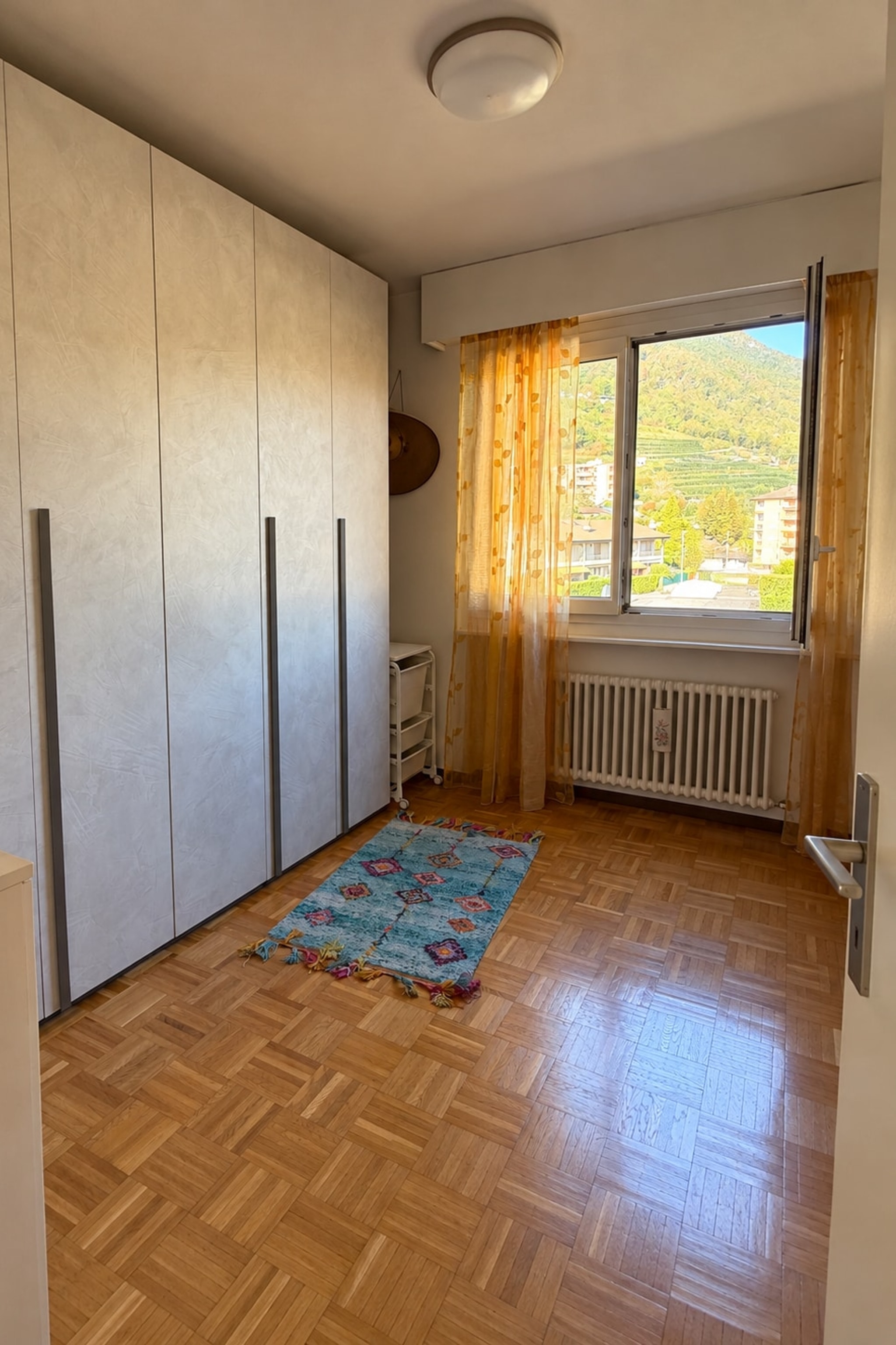 Luminoso appartamento 3,5 locali con balcone, cucina rinnovata e ottimo potenziale d’investimento - Morbio Inferiore - foto 8