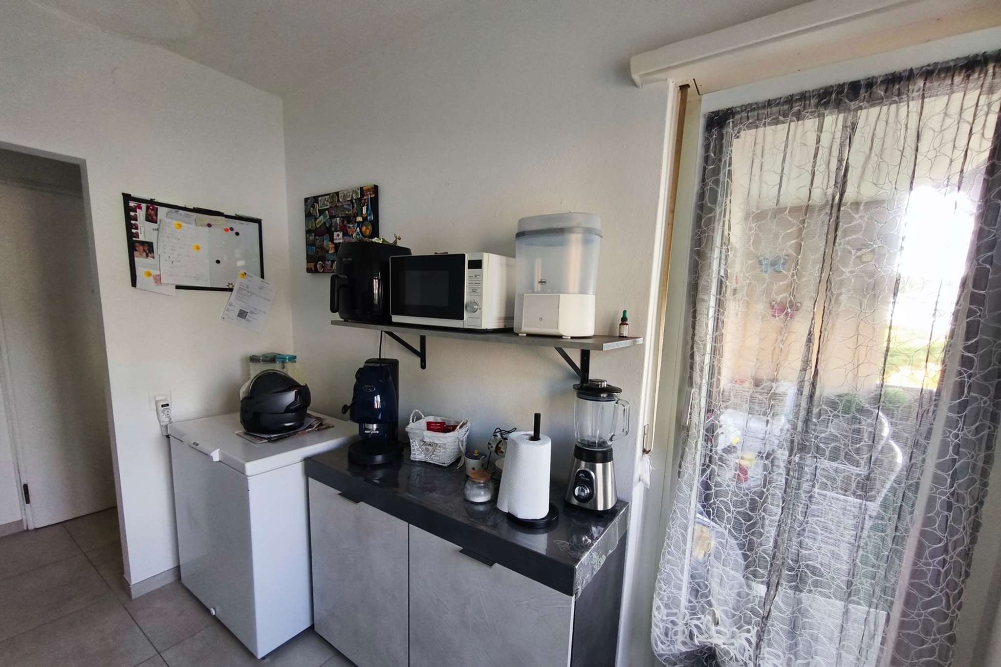 Moderno 3,5 con gradevole terrazzo e immediata disponibilità in piacevole contesto residenziale - Caslano - foto 7