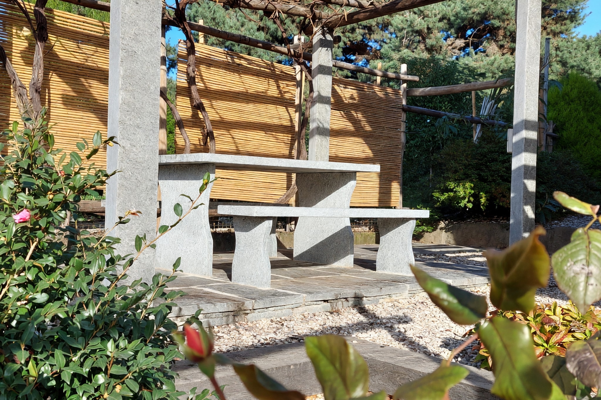 Spazioso appartamento 5,5 locali ristrutturato con giardino privato in stile mediterraneo, tre balconi e ambienti molto luminosi - Comano - foto 11