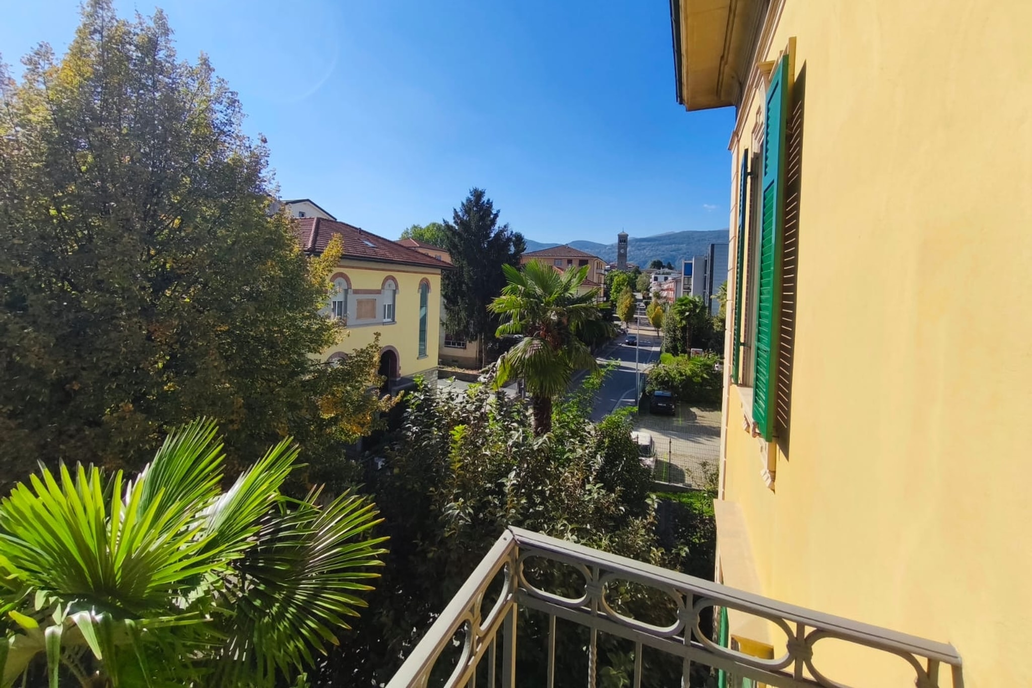 Elegante appartamento 4,5 locali ristrutturato in casa d’epoca con due balconi e ampia cucina abitabile - Massagno - foto 12