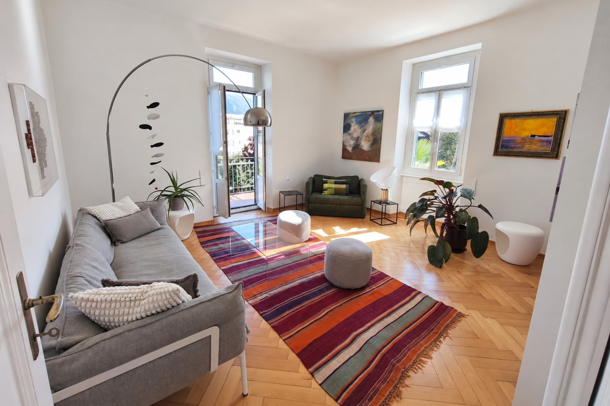 Elegante appartamento 4,5 locali ristrutturato in casa d’epoca con due balconi e ampia cucina abitabile - Massagno