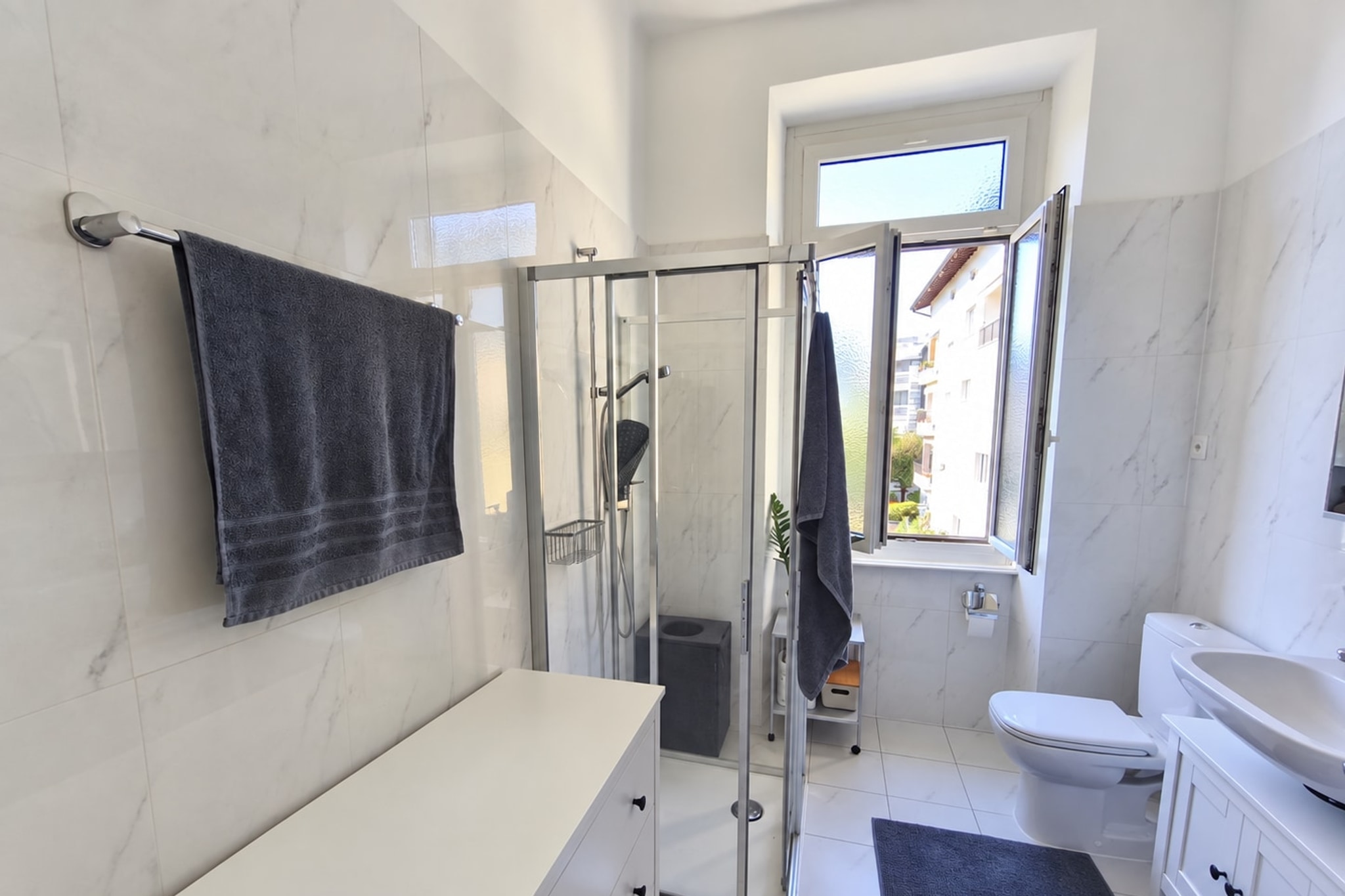 Elegante appartamento 4,5 locali ristrutturato in casa d’epoca con due balconi e ampia cucina abitabile - Massagno - foto 13