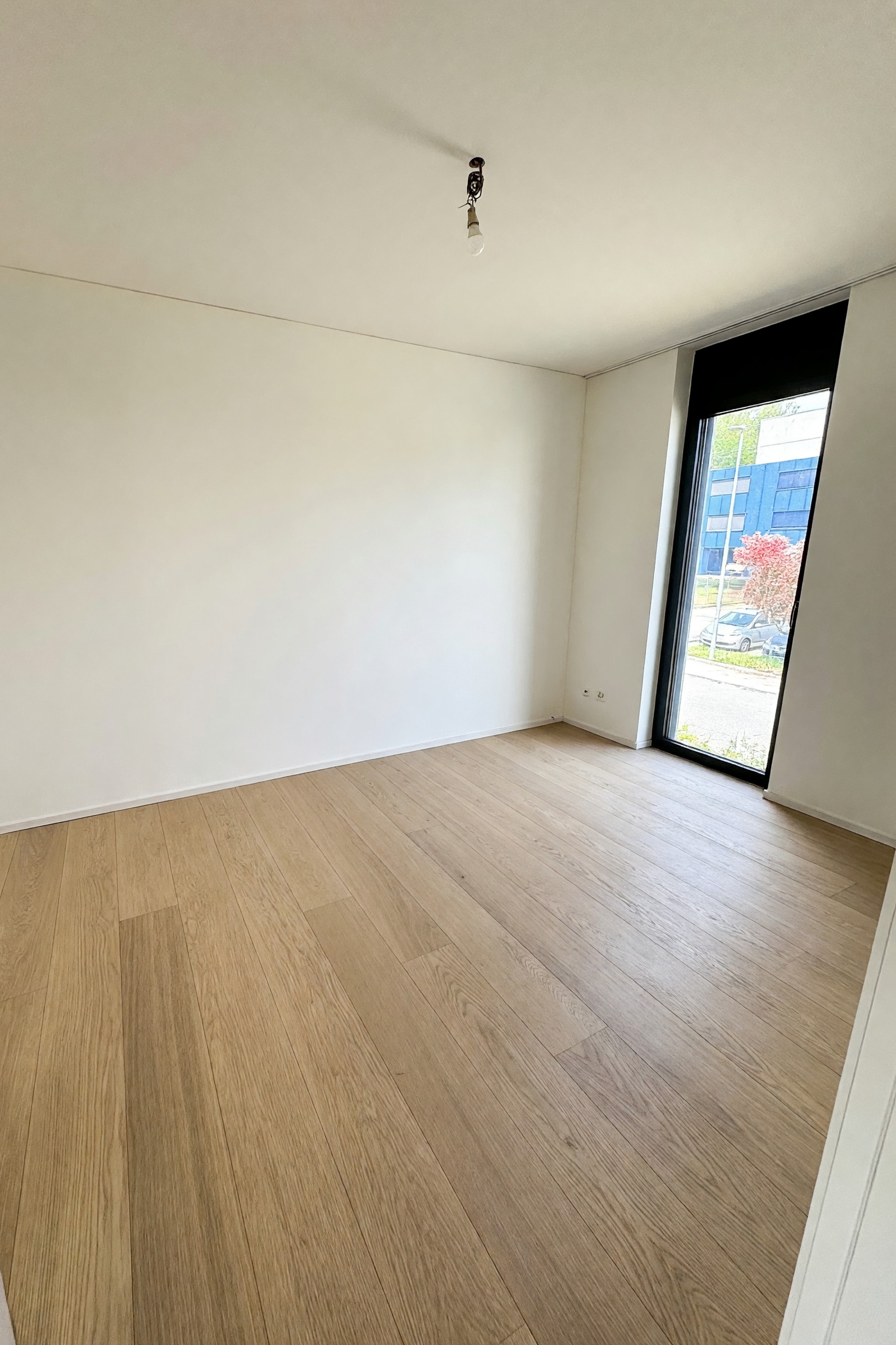 Elegante appartamento 3,5 locali di primo ingresso con terrazzo coperto e portico in moderno contesto residenziale - Caslano - foto 6