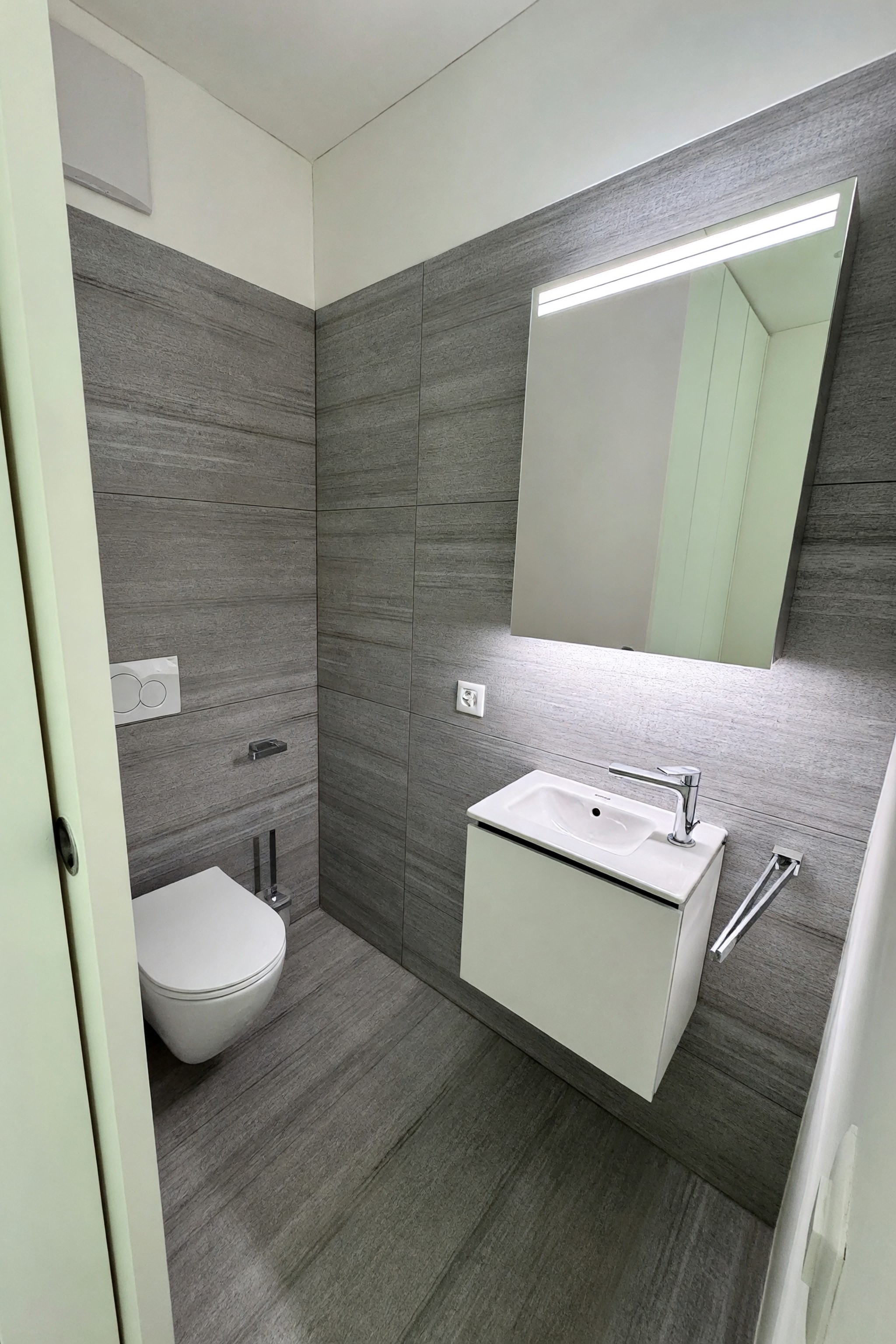 Elegante appartamento 3,5 locali di primo ingresso con terrazzo coperto e portico in moderno contesto residenziale - Caslano - foto 9