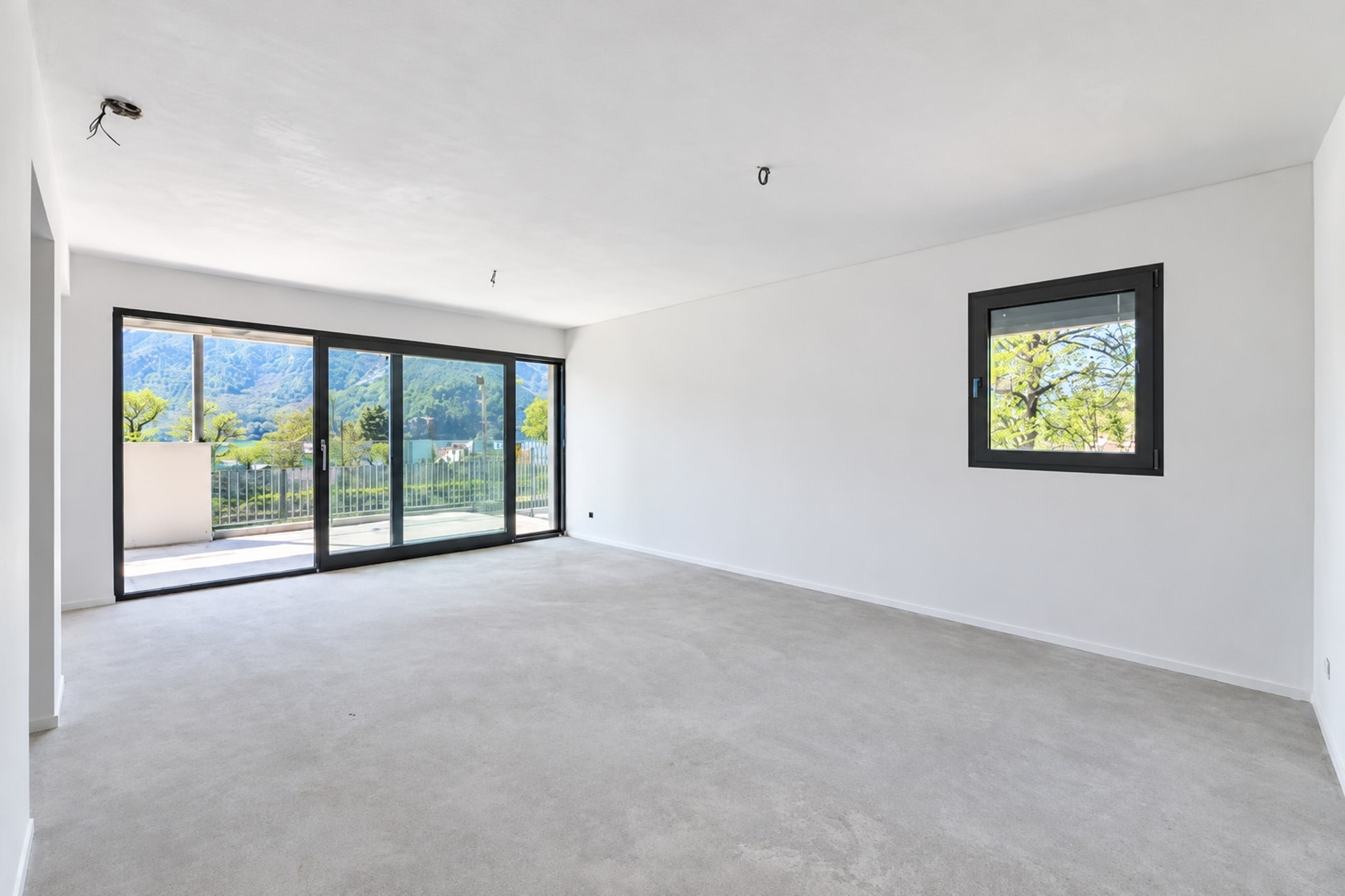 Nuovo duplex 3,5 locali con terrazza vista lago, giardino privato e possibilità di residenza secondaria - Melano