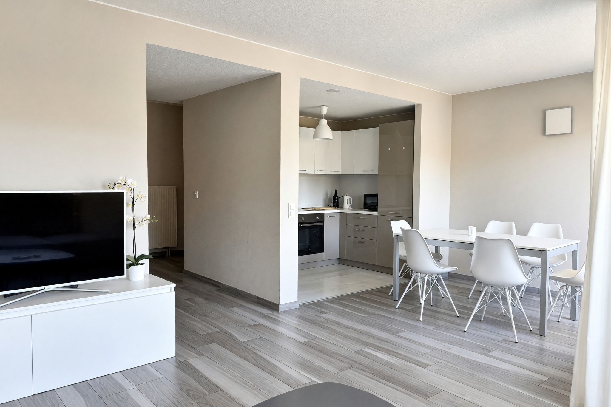 Interessante appartamento 4,5 locali ristrutturato con terrazza e bella vista panoramica all'ultimo piano a Pazzallo - Pazzallo - foto 2