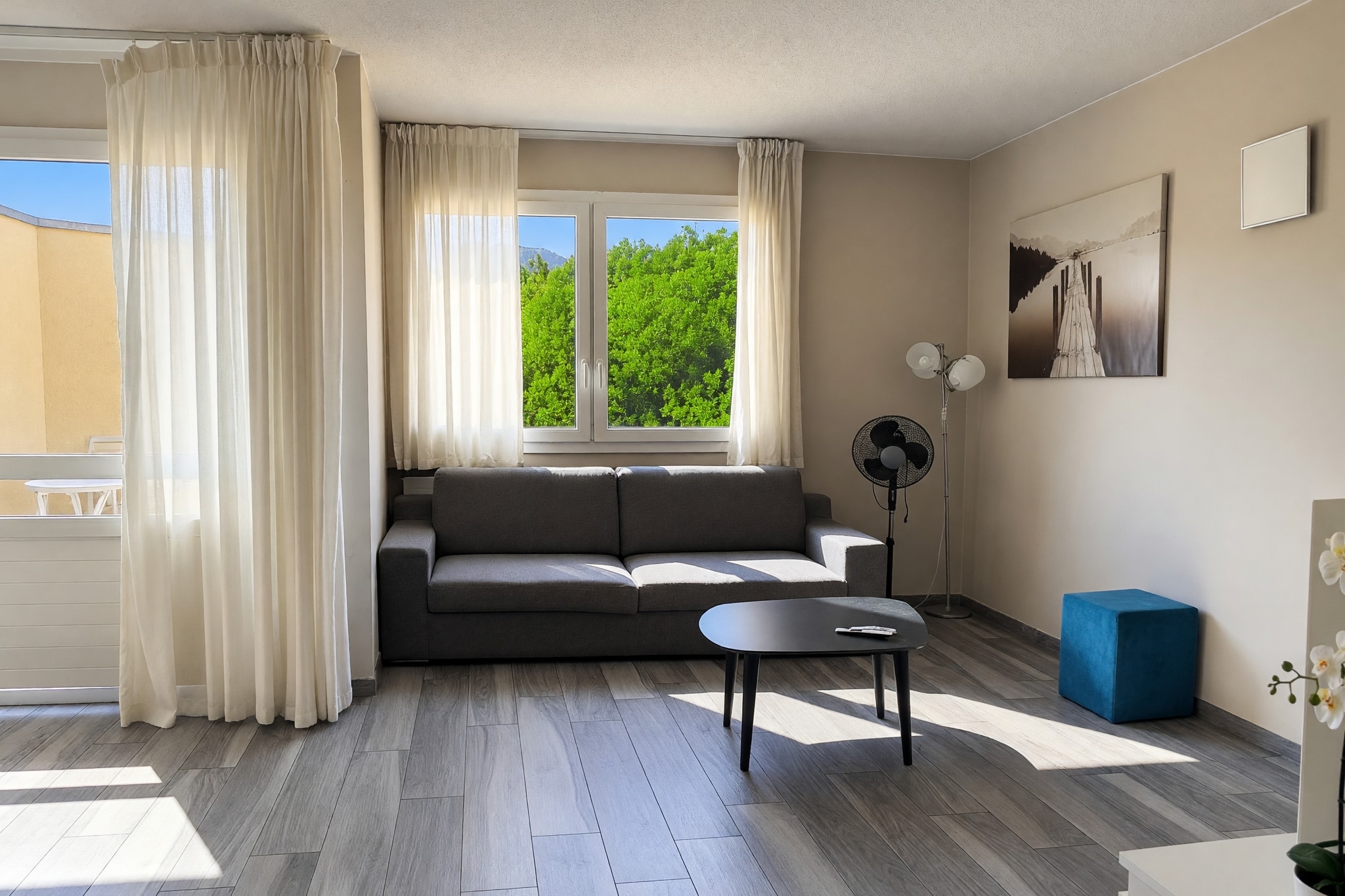 Interessante appartamento 4,5 locali ristrutturato con terrazza e bella vista panoramica all'ultimo piano a Pazzallo - Pazzallo - foto 5